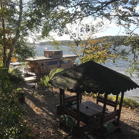 מלון Houseboat Slesin מראה חיצוני תמונה