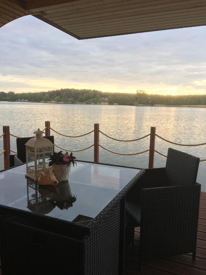 מלון Houseboat Slesin מראה חיצוני תמונה